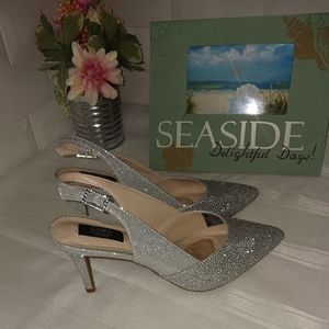 Jones NY Silver Glittery Strappy heels. Size 8